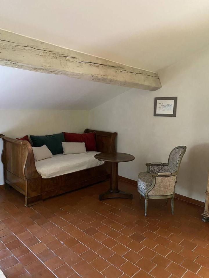 Le Mas de la Martelière Le Thor Habitación foto
