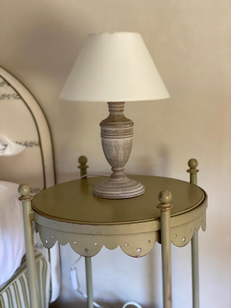 Le Mas de la Martelière Le Thor Habitación foto