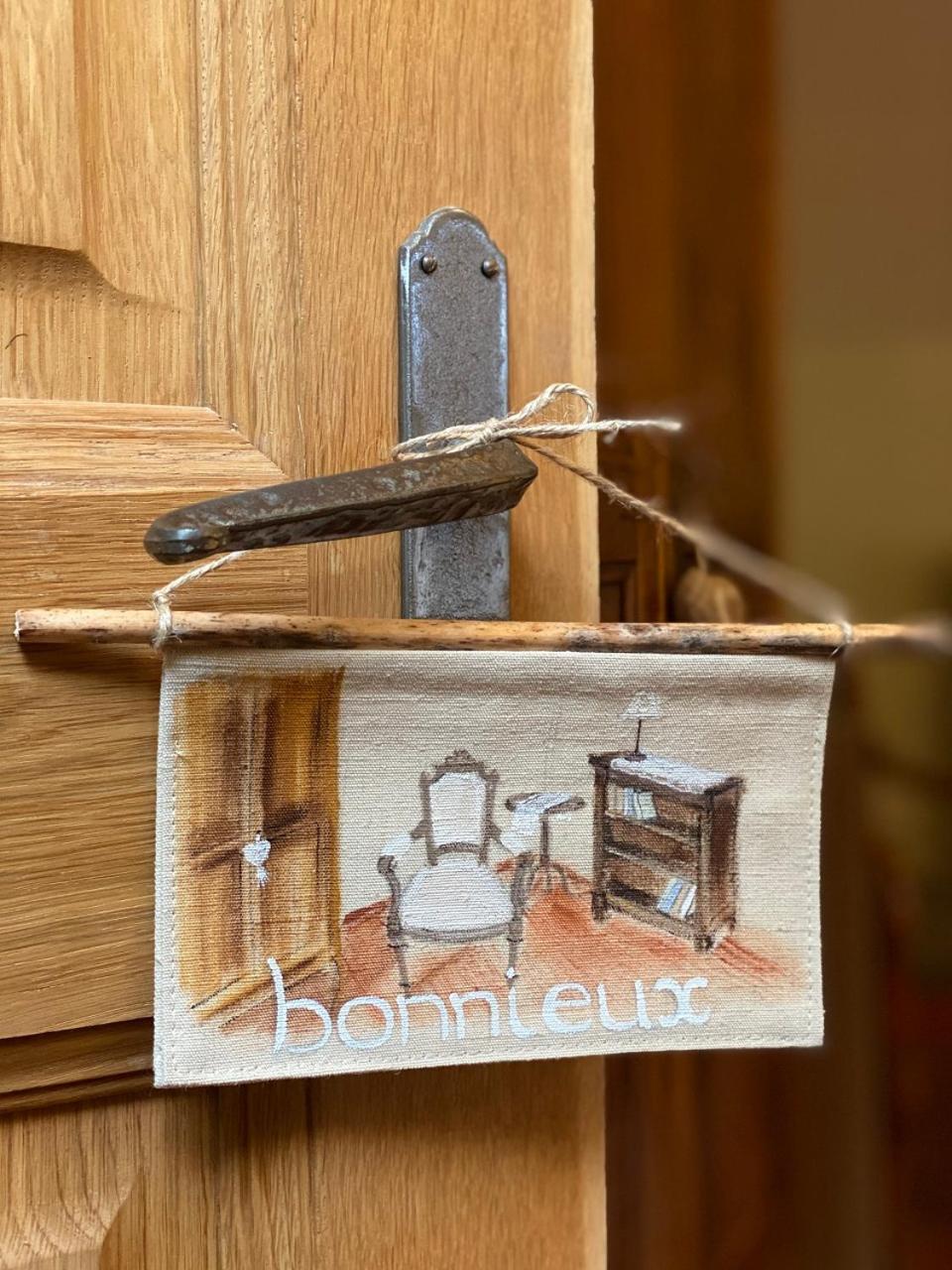 Le Mas de la Martelière Le Thor Habitación foto